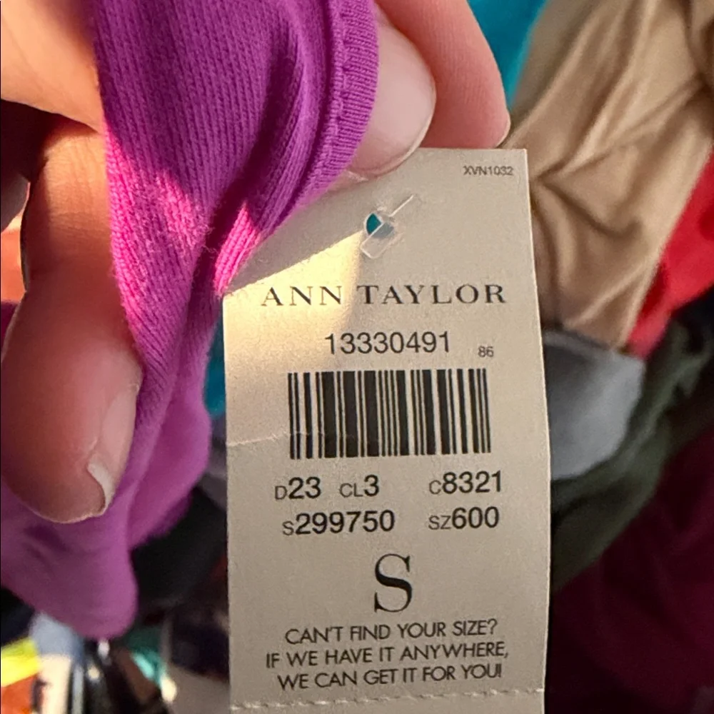 Ann Taylor 2 tanks lace Trim Scoop Neck Tank - Picture 4 of 7